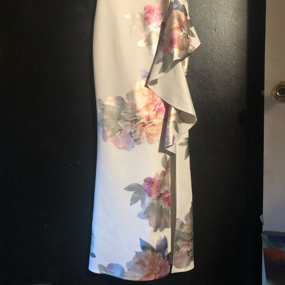 Long white and floral print prom dress - Picture 3 of 4
